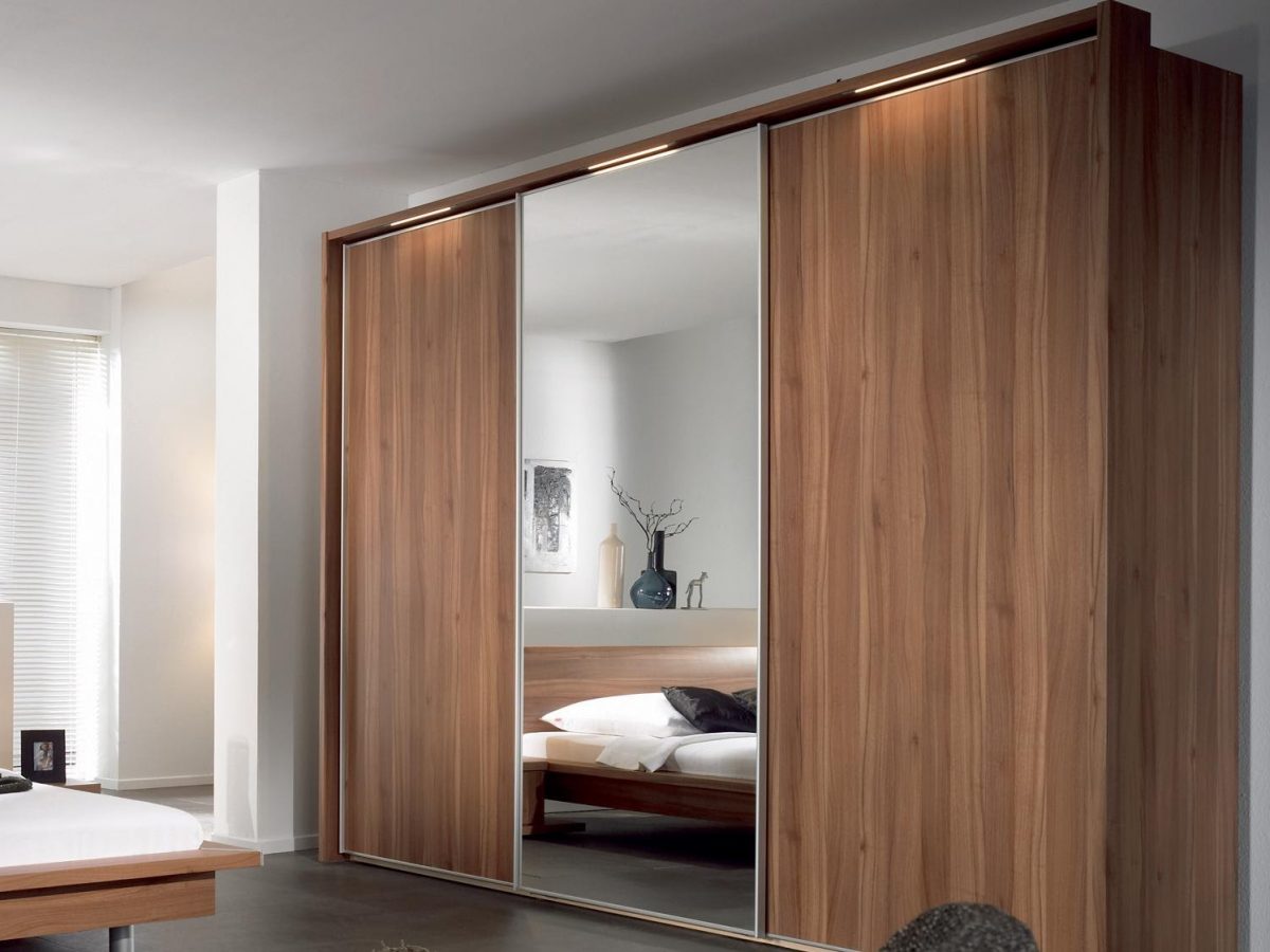 Wardrobe Door Trends 2020 Versa Robes, Are Mirrored Closet Doors Out Of Style 2018